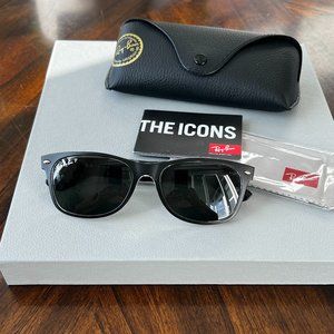 Ray-Ban New Wayfarer Classic R92132 Black Polarized Sunglasses